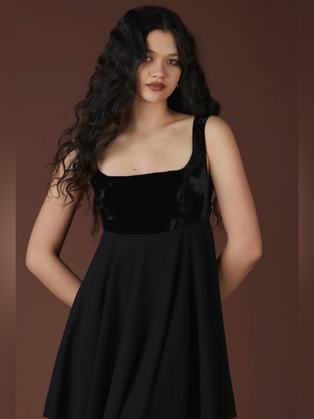 Laundry by Shelli Segal Black Midi Dress Size 8